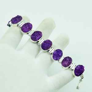 Pulsera de plata de ley 925 con drusa de amatista, hecha a mano, ovalada, estilo boho, joyería con drusa, pulsera de piedras preciosas naturales para mujer - Product Image 4