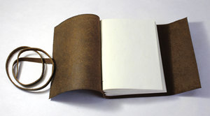 Carnet artisanal en cuir 100% naturel et papier de coton avec motif Arbre de Vie gravé sur la couverture avant, carnet de notes fait main - Product Image 4
