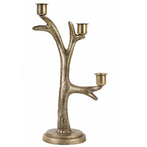 Candélabre décoratif en métal à trois bras en forme de branche d'arbre pour bougies coniques, pour la maison, les mariages et les centres de table - Product Image 1
