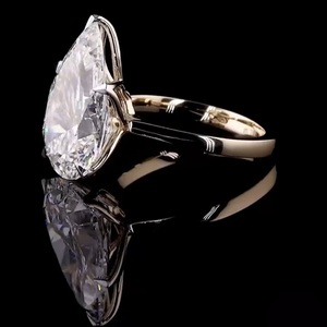 Bague de fiançailles, de mariage et d'anniversaire romantique pour femme en or 14 carats avec diamant taille poire de 10,00 carats certifié GIA - Product Image 3