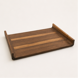 Plateau décoratif en bois de noyer massif artisanal de qualité supérieure, planche à découper, plateau rectangulaire de luxe pour aliments avec poignée incurvée ergonomique - Product Image 1