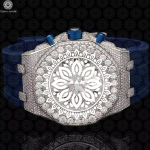 Montre de luxe en moissanite sertie de diamants, très demandée, avec bracelet en acier inoxydable durable, disponible à la vente - Product Image 1