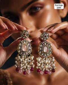 Pendientes colgantes estilo candelabro Kundan, imitación de perlas, latón chapado en oro, diseño floral, joyería moderna para mujer, para fiestas y bodas - Product Image 1