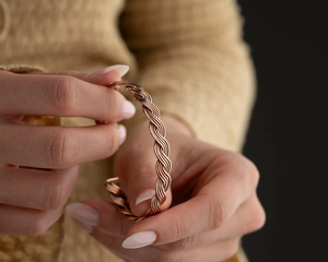 NEHA ENTERPRISES NE-CB132 Brazalete de Cobre Puro de Lujo, Brazalete Ajustable Hecho a Mano, Colección de Joyería Clásica Kada - Product Image 2