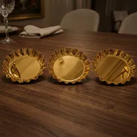 Plateau de service décoratif électrique Art Déco cannelé doré, plat rond en métal brillant pour desserts, collations et décoration de table