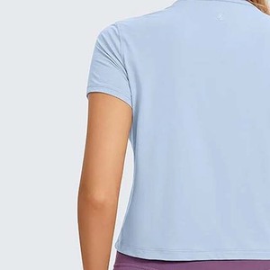 เสื้อยืดครอปท็อปสีฟ้าอ่อนสำหรับผู้หญิง แขนสั้น คอกลม ทรงเข้ารูป สวมใส่สบาย ผ้าเจอร์ซีย์ถัก ระบายอากาศได้ดี เหมาะสำหรับฤดูใบไม้ผลิและฤดูร้อน - Product Image 5