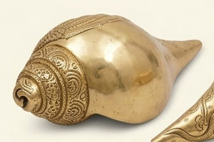 Coquille Vishnu Shankh en laiton plaqué or, style Art déco, confectionnée à la main, conque hindoue pour Puja, objet spirituel décoratif pour la maison et le temple, artefact rituel - Product Image 5