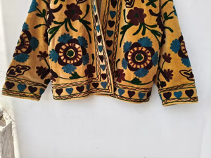 Veste bomber en velours de coton 100% faite à la main, réversible, vintage, bohème, courte, hiver, motif floral brodé, cadeau pour elle - Product Image 5