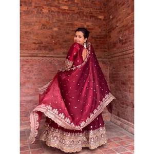 Ensemble de robe Anarkali pour femmes, style chic - Product Image 1