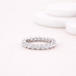 แหวนแต่งงานเพชรโมอิสซาไนต์ทรงลูกแพร์แบบ Eternity บนตัวเรือนเงินแท้ 925 สามารถสวมซ้อนกันได้ ของขวัญเครื่องประดับเจ้าสาวสุดหรู - Product Image 1