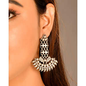 Boucles d'oreilles fines en argent Meera Jaipur Ryna - Product Image 2