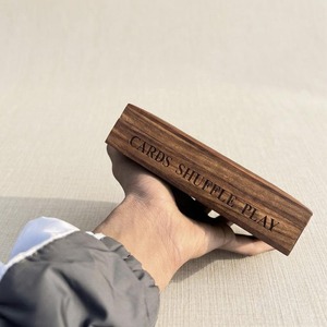 Boîte de rangement en bois pour cartes de jeu d'intérieur, étui personnalisé en bois pour cartes de poker - Product Image 2