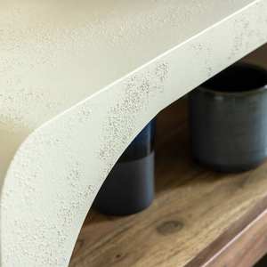 Mesa consola Vandana Elara Mira con acabado en madera efecto hormigón y madera de acacia - Product Image 4