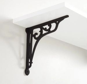 Support d'étagère en fer forgé artisanal, conçu pour un support mural robuste et des solutions d'étagères élégantes pour la maison - Product Image 1