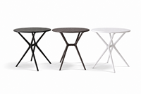 Tables en plastique commerciales pour usage intérieur et extérieur, avec structure pliable et surface facile à nettoyer