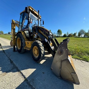 Chargeuse-pelleteuse Caterpillar d'occasion pour travaux routiers, avec composants durables et contrôle hydraulique fluide, à vendre - Product Image 2