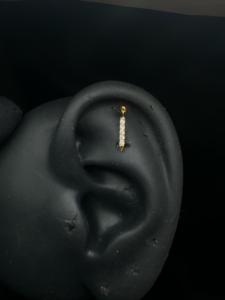 ต่างหูทรงแท่งเพชรขนาด 7 มม. แบบลอยตัว ทำจากทอง 14K พร้อมดีไซน์แบบเกลียว - Product Image 2