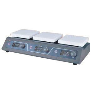 เครื่องกวนสารแบบหลายจุด 3 สถานี ยี่ห้อ Labtron พร้อมจอแสดงผลดิจิตอลและปุ่มควบคุมอุณหภูมิ - Product Image 2