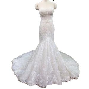 Robe de mariée élégante en dentelle blanche, longueur au sol, taille empire, style français fantastique, silhouette trompette/sirène, été VN TNBPno42 - Product Image 1