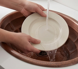 Elegante fregadero de cobre de forma ovalada hecho a mano acabado Premium diseño elegante perfecto para cocinas y baños modernos - Product Image 2