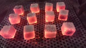 Fabrication indonésienne de briquettes de barbecue au charbon de bois et à la noix de coco - Product Image 2