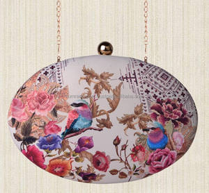 กระเป๋าถือคลัทช์ทรงวงรีพิมพ์ลายศิลปะสมัยใหม่ทำด้วยมือ - Product Image 1