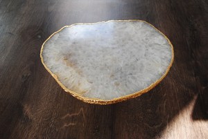 Resin <b>cake</b> <b>stand</b> - Product Image 3