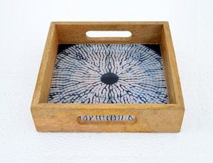 Bandeja Decorativa de Madera de Mango con Diseño de Lujo y Estampado Esmaltado, Bandeja para Servir de Madera con Impresión Esmaltada a un Muy Buen Precio de Fábrica - Product Image 5