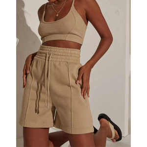 Ensemble deux pièces de sport décontracté pour femmes pour la tenue d'été de short de motard à motif solide - Product Image 3