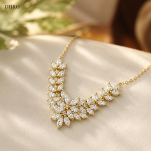 Collier de luxe en or jaune vermeil avec moissanite, coupe marquise, motif floral, voile de feuilles, pour mariée - Product Image 1