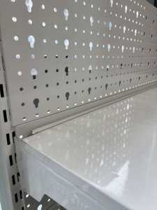Étagère Gondole Double Face à 3 Niveaux en Treillis Métallique One Tech Wholesale, Revêtement Poudré Anti-Rouille, Antidérapante, Polyvalente pour Supermarché et Commerce de Détail - Product Image 3