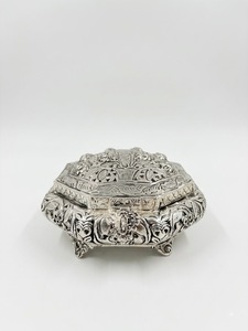 กล่องโบราณทรงแปดเหลี่ยม - Product Image 1