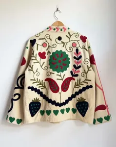 Chaqueta de Algodón Crema Hecha a Mano, Superventas 2026, con Bordado Floral Suzani Multicolor Vibrante, Chaqueta de Invierno Abierta por Delante - Product Image 2