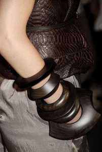 Wood <b>Artificial</b> Fashion <b>Jewellery</b> From Uttar Pradesh-Craft Emporium Exports - Product Image 3