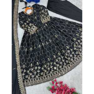 Magnifique robe Anarkali avec pendentif et dupatta pour les fêtes, robe de soirée élégante - Product Image 1