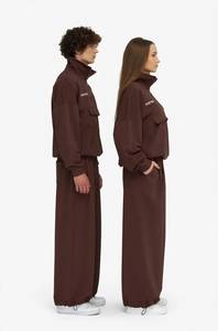 Ensemble de survêtement unisexe marron à col zippé ONETEN, coupe ample, longueur intégrale, couleur unie, poche discrète, tenue décontractée pour l'automne - Product Image 6