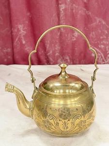 Bouilloire à thé vintage en laiton avec couvercle, poignée en métal, motif floral gravé, pot à eau, bouilloires - Product Image 1