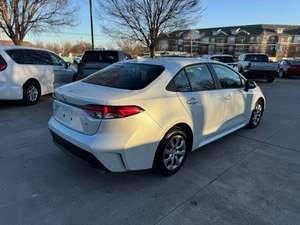 Corolla LE FWD Usado 2025 - Product Image 3