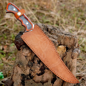 Cuchillo Bowie Hecho a Mano con Hoja de Acero D2 de Alta Calidad, Mango Laminado Rojo y Negro, Cuchillo de Supervivencia y Caza con Funda de Cuero, Regalo para Él - Product Image 4