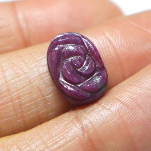 พลอยรูบี้โซไซต์แกะสลักทรงคาโบชอง พลอยรูบี้แกะสลักทำมือ ผิวเรียบ หินหลวม ขายส่ง สำหรับอัญมณีทำเครื่องประดับ - Product Image 2