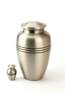 Urne funéraire classique en métal argenté et doré, en alliage durable, pour cendres humaines adultes, avec souvenir en forme de cœur, vente en gros - Product Image 2