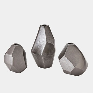 En forte demande : Ensemble de vases de table géométriques en métal faits à la main, accent décoratif minimaliste pour la maison - Product Image 3