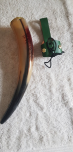 Auténtico Cuerno Vikingo para Beber Cerveza/Ale, Tallado con Animales Religiosos, Hecho a Mano, Artesanía Natural, Trabajo Original de Artesano, Pulido, Estilo Europeo - Product Image 2