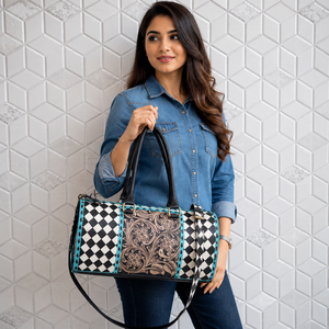 Sacs à bagages en cuir uniques, faits à la main par un designer, à motifs de damier, multi-usages, sac de voyage unisexe, grand sac à main - Product Image 3
