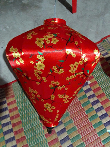 4pcs Hoi An Bamboo Silk Lantern 35cm, red Color, Vu Quy and Wedding Decor - Product Image 4