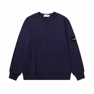 เสื้อสเวตเตอร์ไหมพรมแคชเมียร์สีดำสำหรับผู้ชาย มีฮู้ด แต่งโลโก้แบบวินเทจที่แขนซ้าย สีพื้น แขนปกติ เหมาะสำหรับใส่ในฤดูหนาว ทำจากผ้าขนสัตว์ - Product Image 2