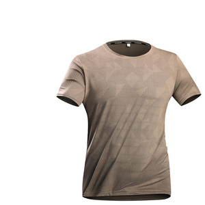 เสื้อยืดออกกำลังกายผู้ชายทรงปกติ แขนสั้น ผ้าถัก พิมพ์ลาย เป็นมิตรกับสิ่งแวดล้อม แห้งเร็ว ระบายอากาศดี เสื้อผ้ากีฬา สีและโลโก้สั่งทำได้ - Product Image 1