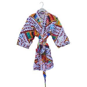 Kimono artesanal vintage con diseño de encaje, 100% algodón, para mujer, diseño floral único de la India, de secado rápido y reversible. - Product Image 1