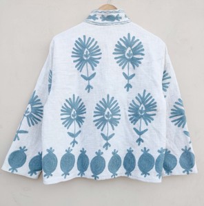 Veste réversible en coton 100% pour femme, design floral, faite à la main, tissée, brodée Suzani, écologique, pour l'automne et l'hiver - Product Image 5