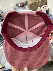 Casquette Snapback Adulte Personnalisable à 5 Panneaux en Velours Côtelé Souple avec Cordon, Fabriquée au Vietnam pour l'Extérieur Quatre Saisons - Product Image 2